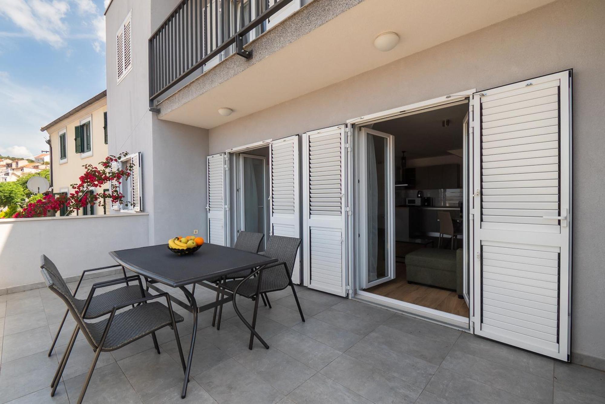 Apartman Miriam Šibenik Exterior foto